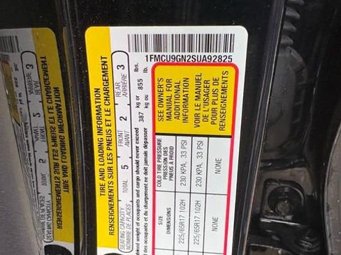 Used 2025 Ford Escape Active AWD/4WD image 3