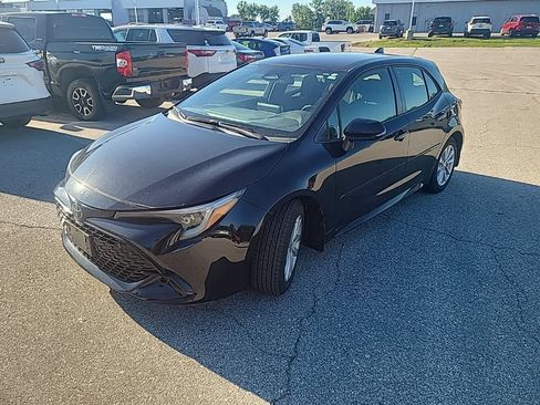 Used 2023 Toyota Corolla SE FWD image 2