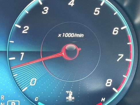 Used 2021 Mercedes-Benz GLC 300 4MATIC w/ AMG Line image 85