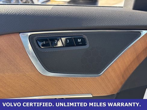 Certified 2024 Volvo XC90 B5 Plus w/ Protection Package Premier image 17