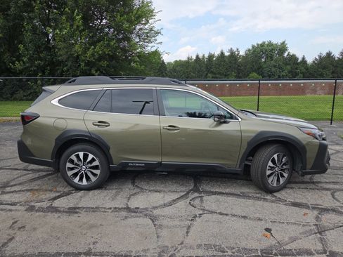 Certified 2025 Subaru Outback Limited AWD/4WD image 5
