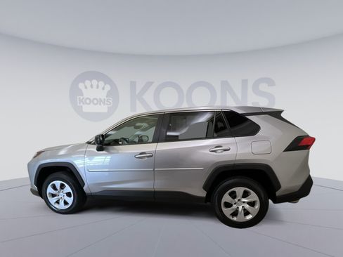 Used 2024 Toyota RAV4 LE AWD/4WD image 5
