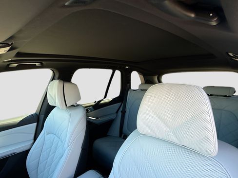 New 2026 BMW X5 sDrive40i w/ Executive Package image 27