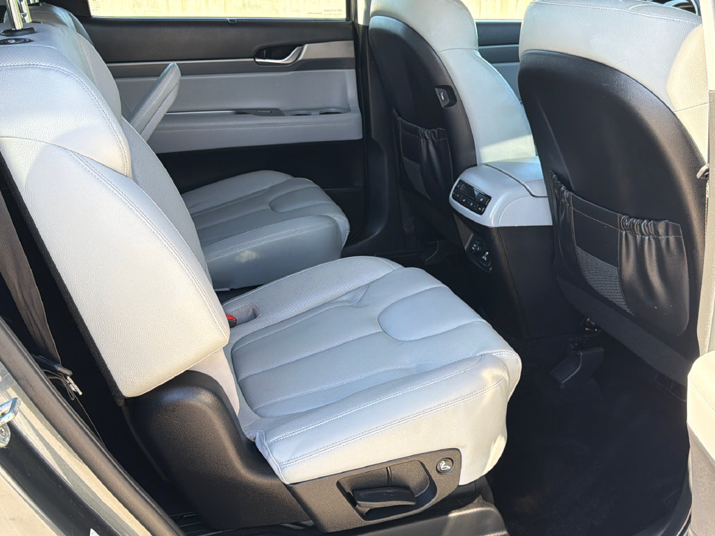 Used 2022 Hyundai Palisade SEL w/ Premium Package AWD/4WD image 17