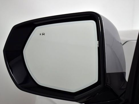 Used 2022 GMC Yukon Denali image 34