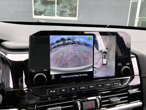 Used 2024 Nissan Pathfinder Platinum w/ Cargo Package image 24