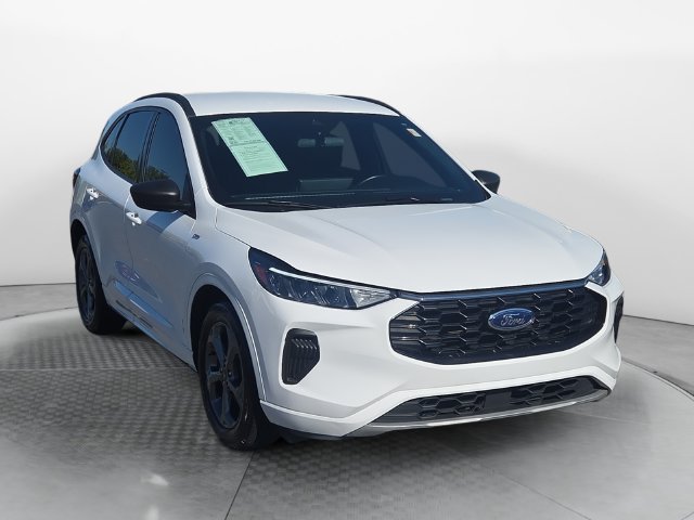 Used 2023 Ford Escape ST-Line w/ Tech Pack #1 FWD image 7