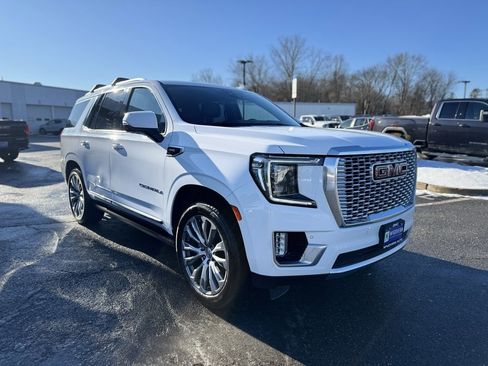 Used 2021 GMC Yukon Denali w/ Denali Ultimate Package image 9