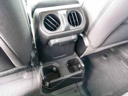 Certified 2023 Jeep Gladiator Sport AWD/4WD image 33