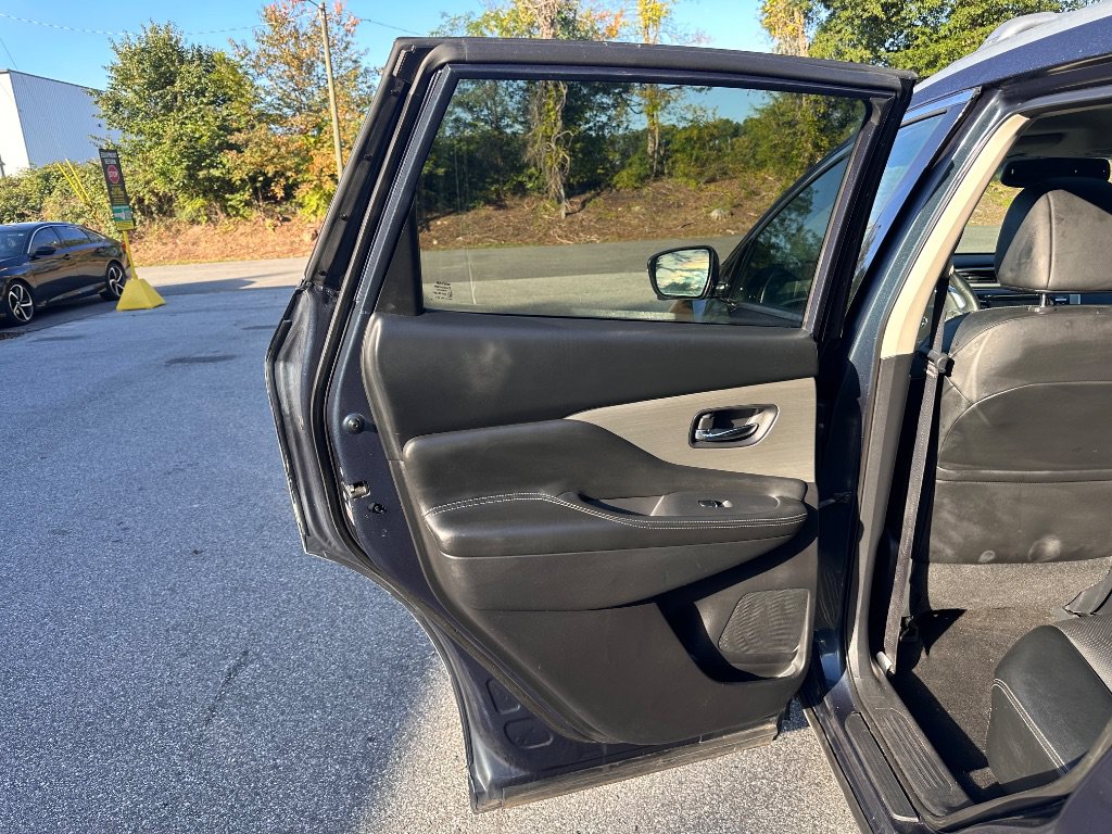 Used 2018 Nissan Murano Platinum AWD/4WD image 13