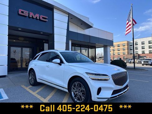 Used 2025 Genesis GV70 2.5T AWD/4WD image 10