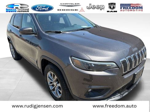 Used 2020 Jeep Cherokee Latitude Plus w/ Cold Weather Group AWD/4WD image 7