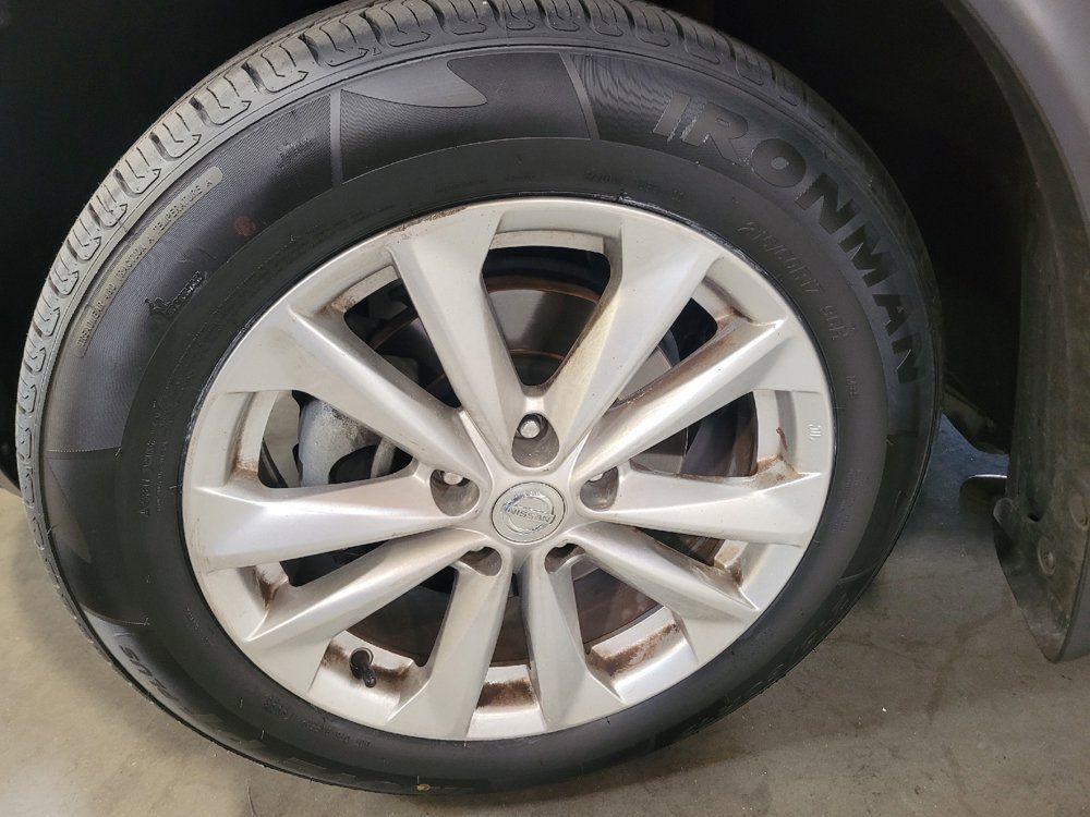 Used 2018 Nissan Rogue Sport S w/ S Appearance Package FWD image 31