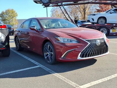 New 2025 Lexus ES 350 w/ Premium Package