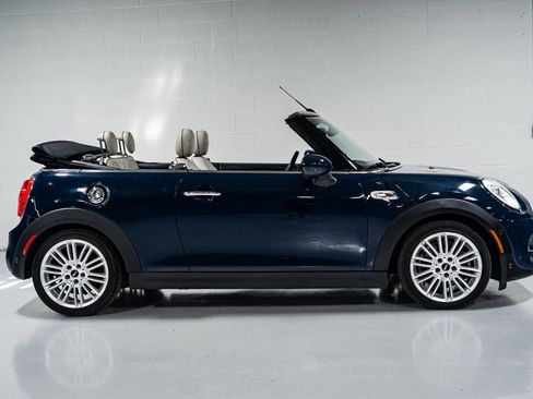 Used 2018 MINI Cooper S image 2