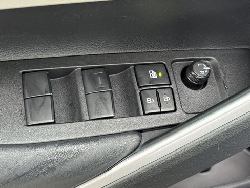 New 2026 Toyota Corolla Cross L image 12