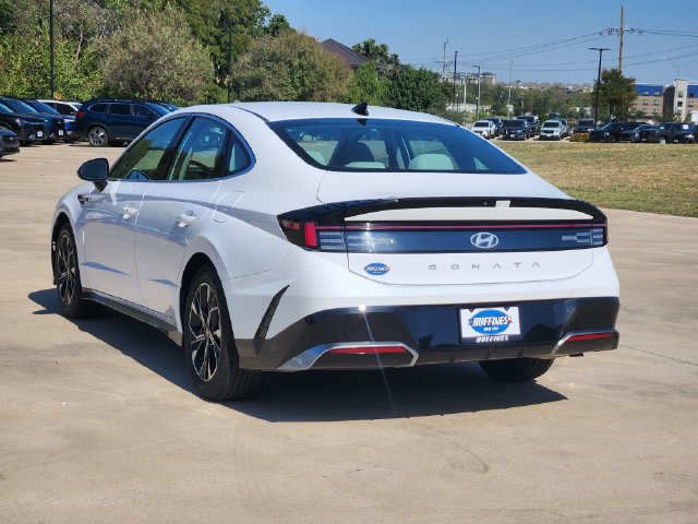 Used 2025 Hyundai Sonata SEL FWD image 5