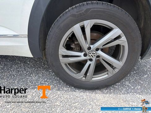 Used 2024 Volkswagen Atlas Cross Sport SEL R-Line AWD/4WD image 20