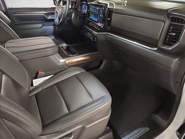 Used 2025 Chevrolet Silverado 2500 LT w/ Z71 Chrome Sport Edition AWD/4WD image 21