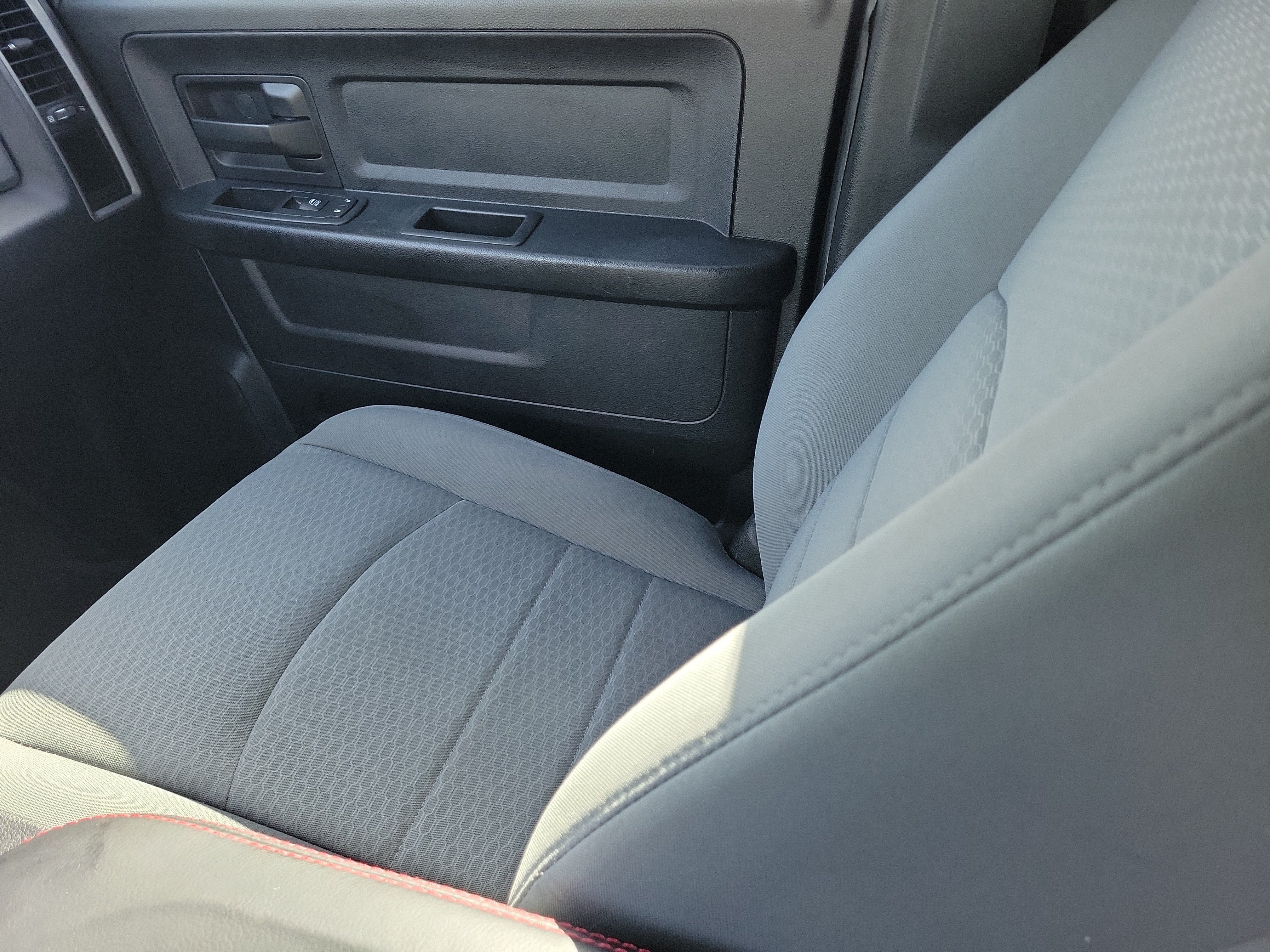 Used 2016 RAM 1500 Tradesman w/ Popular Equipment Group RWD image 17