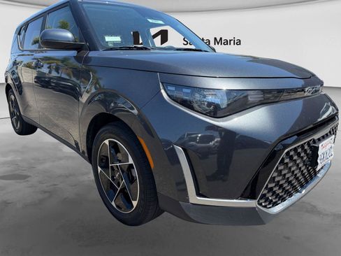 Used 2023 Kia Soul EX FWD image 2