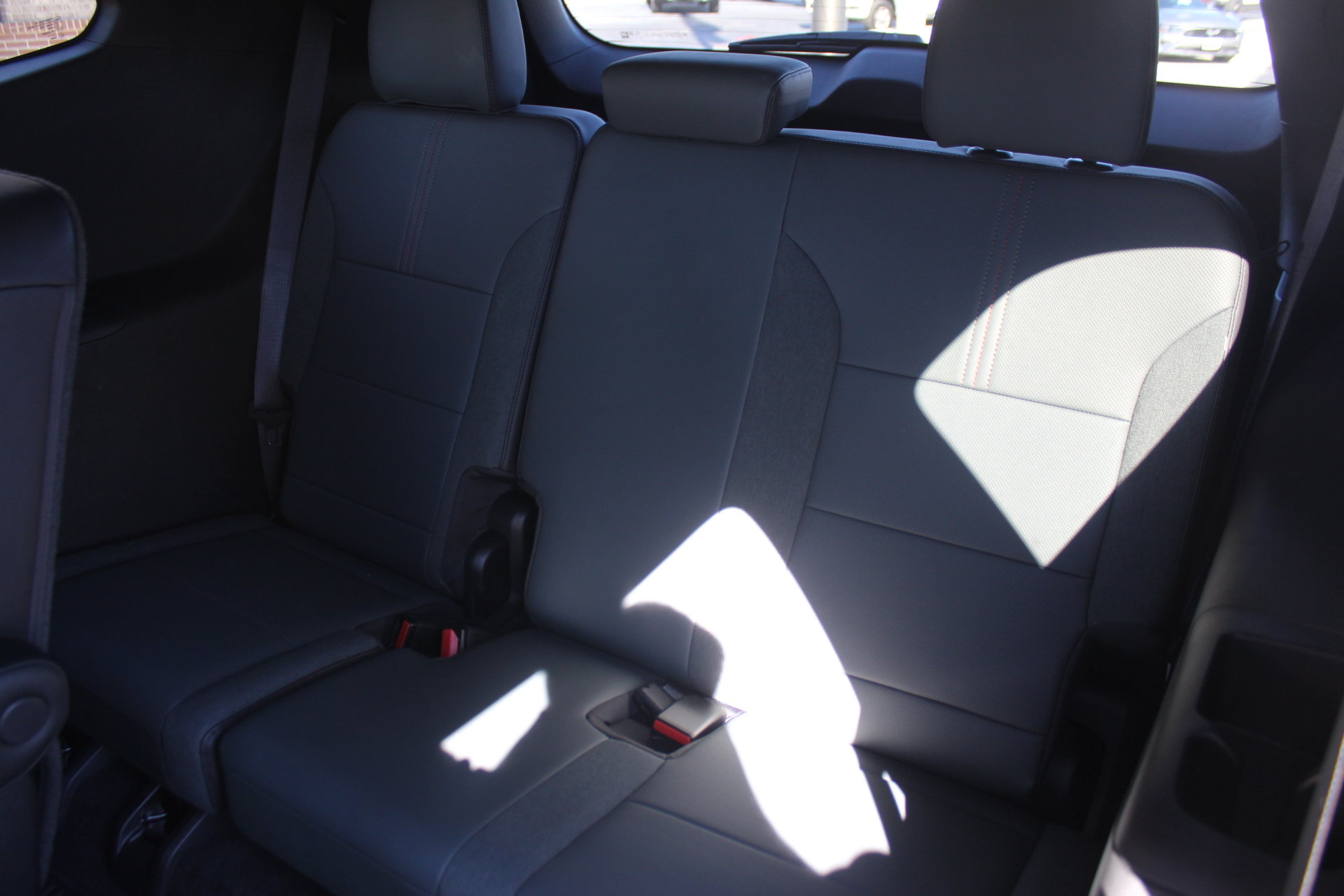Used 2024 GMC Acadia AT4 w/ Super Cruise Package AWD/4WD image 31