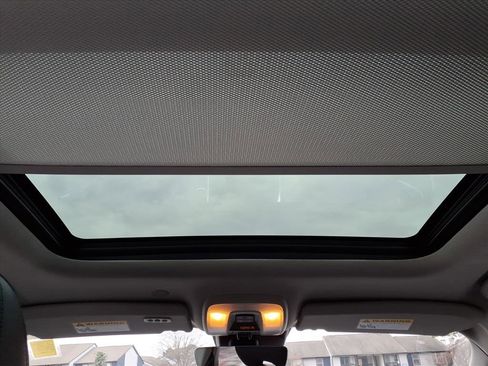 Used 2017 Volvo XC60 T5 Inscription w/ Preferred Option Package image 15