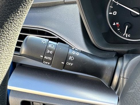 Used 2025 Subaru Impreza 2.0i Sport image 30