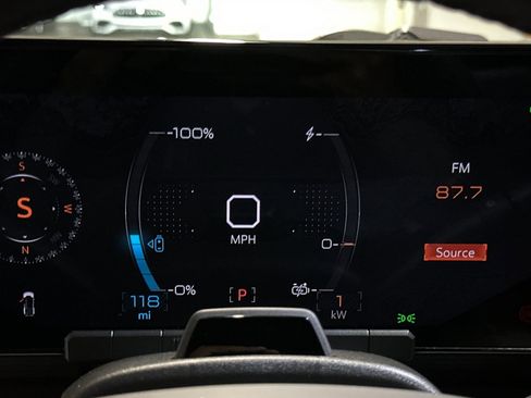 Used 2024 GMC Hummer EV 2X w/ LPO, Illumination Package AWD/4WD image 22