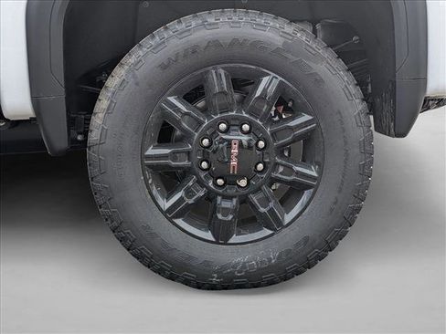 New 2026 GMC Sierra 2500 AT4 w/ AT4 Premium Plus Package image 10