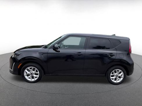 Used 2025 Kia Soul LX w/ LX Technology Package image 9