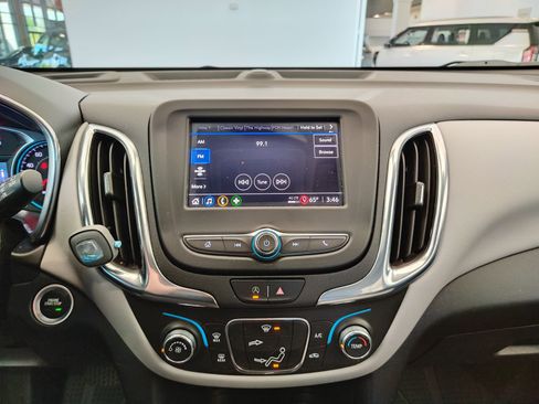 Used 2023 Chevrolet Equinox LS w/ LS Convenience Package image 16