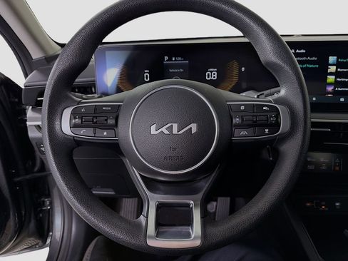Used 2025 Kia K5 LXS FWD image 14