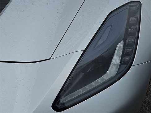 Used 2017 Chevrolet Corvette Stingray Coupe w/ Carbon Flash Badge Package image 10