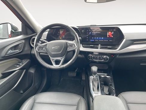 Used 2024 Chevrolet Trax ACTIV FWD image 11