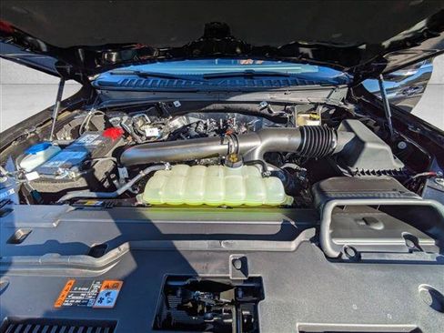 New 2025 Lincoln Navigator Reserve AWD/4WD image 15