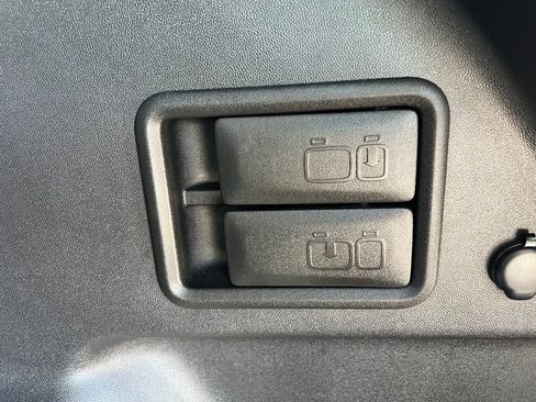 Used 2024 Chevrolet Equinox LT AWD/4WD image 24