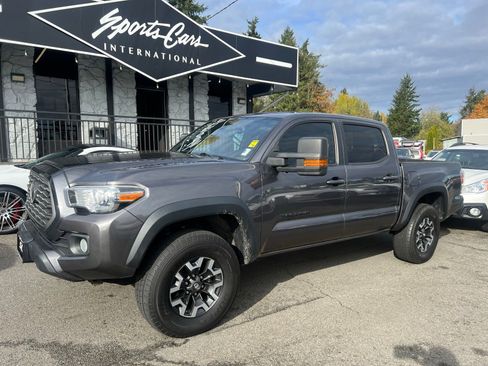 Used 2020 Toyota Tacoma TRD Off-Road w/ Technology Package image 1