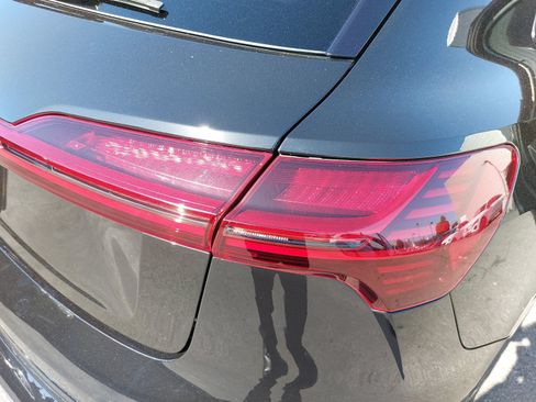 Used 2019 Audi e-tron Prestige AWD/4WD image 39