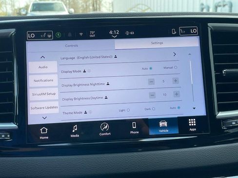 Used 2025 Chrysler Pacifica Select image 41