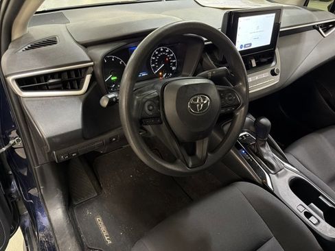 Used 2024 Toyota Corolla LE FWD image 9