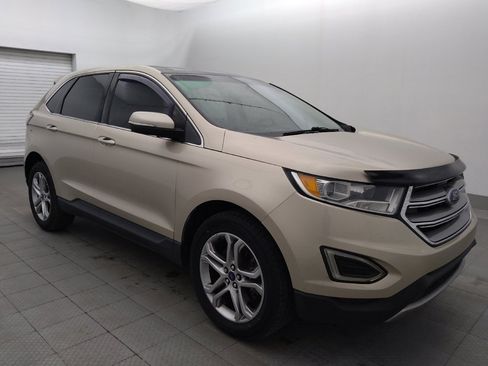 Used 2017 Ford Edge Titanium w/ Equipment Group 301A FWD image 11