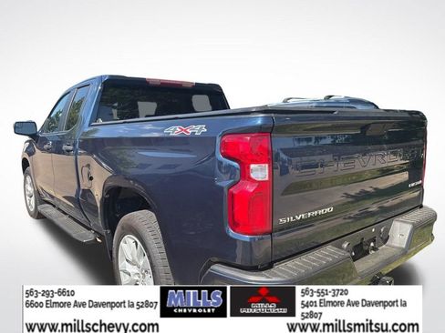Used 2020 Chevrolet Silverado 1500 Custom w/ Custom Value Package AWD/4WD image 4