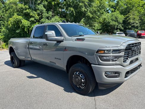 New 2026 RAM 3500 Big Horn AWD/4WD image 3