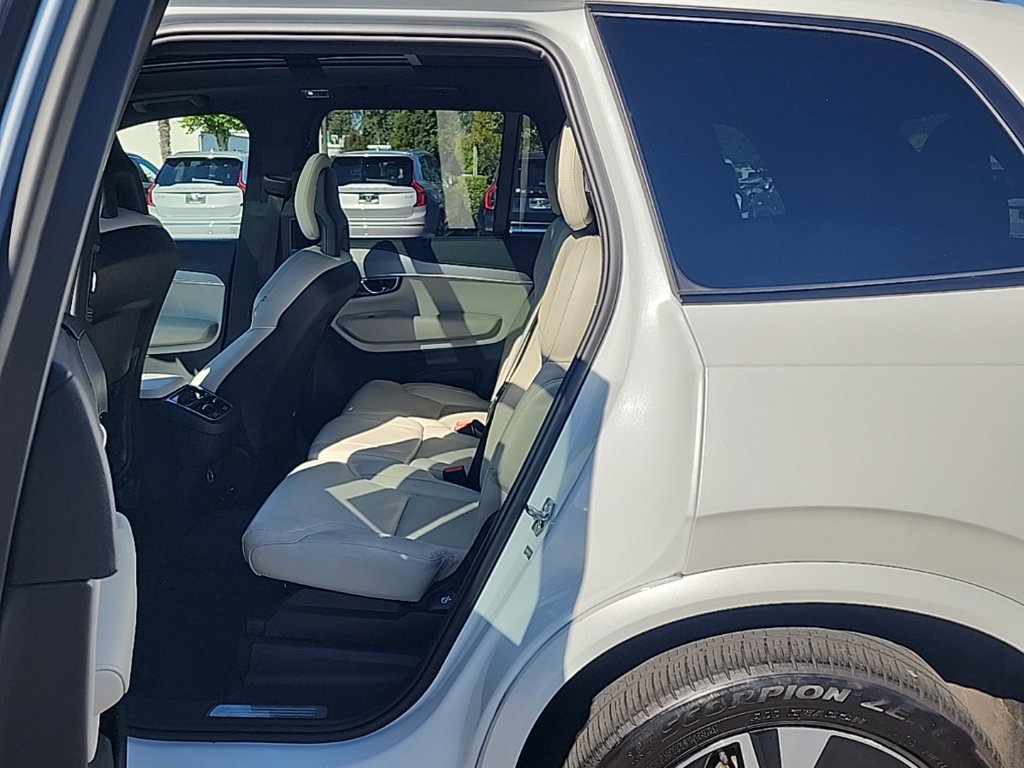 Used 2020 Volvo XC90 T6 R-Design w/ Protection Package Premier AWD/4WD image 14