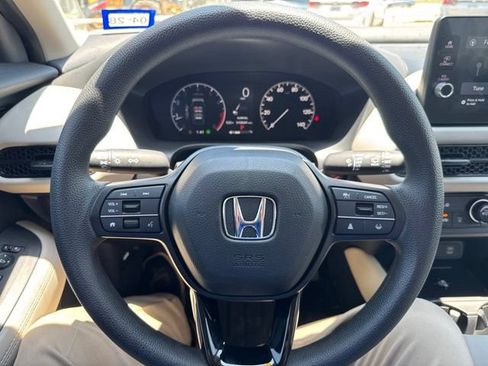 Certified 2027 Honda HR-V LX image 10