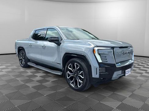 Used 2025 GMC Sierra EV Denali AWD/4WD image 3