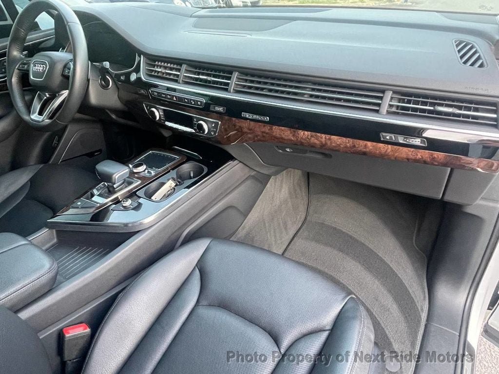 Used 2018 Audi Q7 3.0T Prestige AWD/4WD image 17