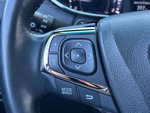 Used 2018 Toyota Avalon Touring w/ Carpet Mat Package image 26