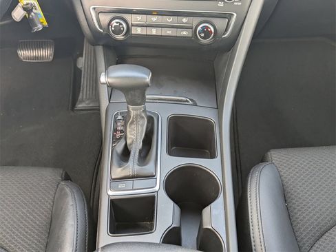 Used 2018 Kia Optima S image 17